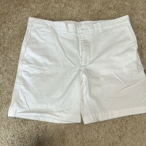 Men’s white Cremieux dress shorts size 35